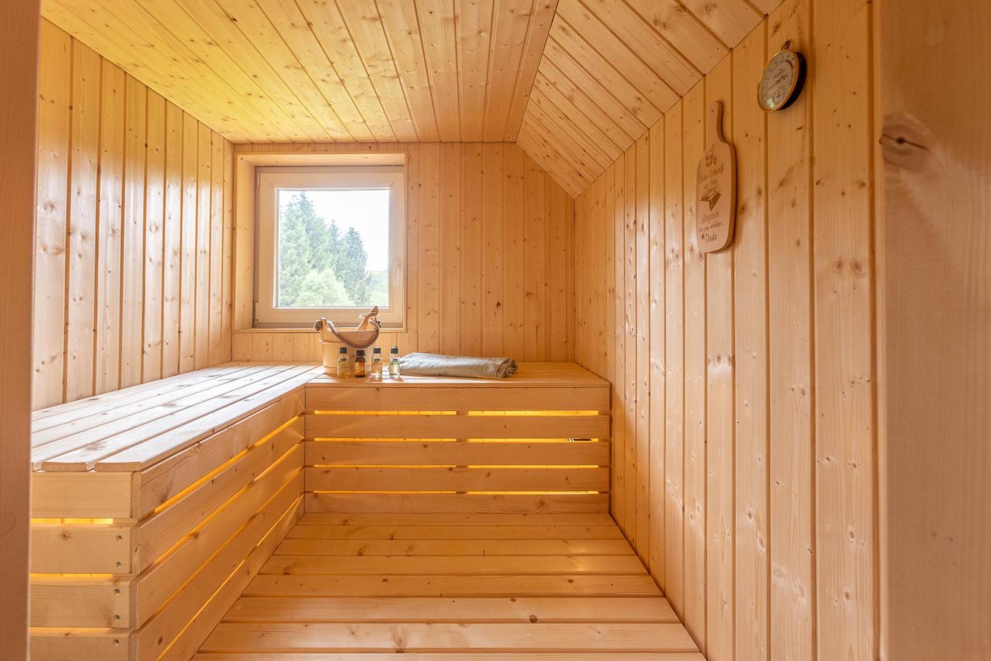 Urlaub Am Schwarzbach Mit Sauna Und Whirlpool Haus Felix Küchelscheid Eksteriør billede